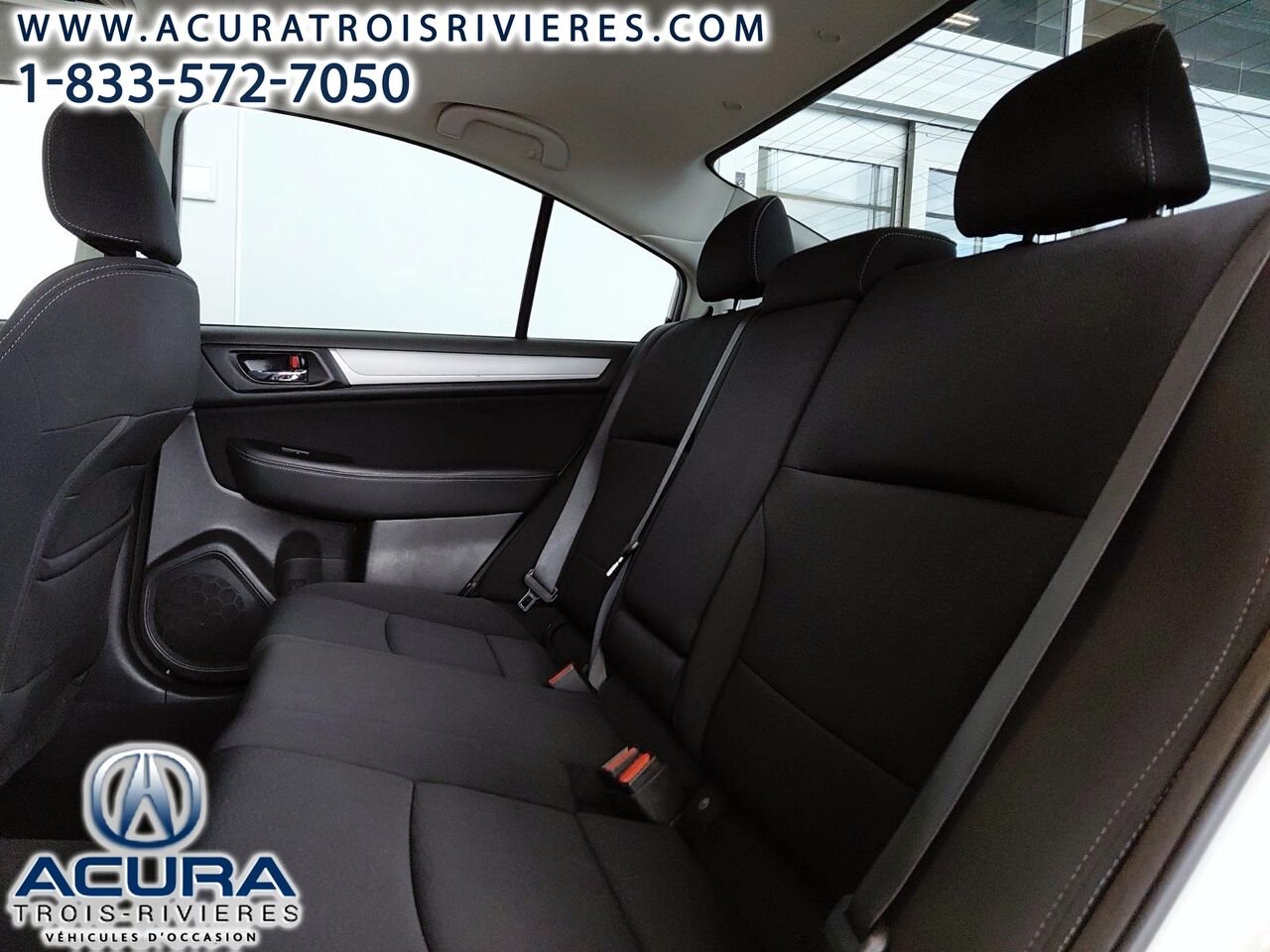 2017 Subaru LEGACY SYMMETRICAL AWD White Trois-Rivières - photo #22
