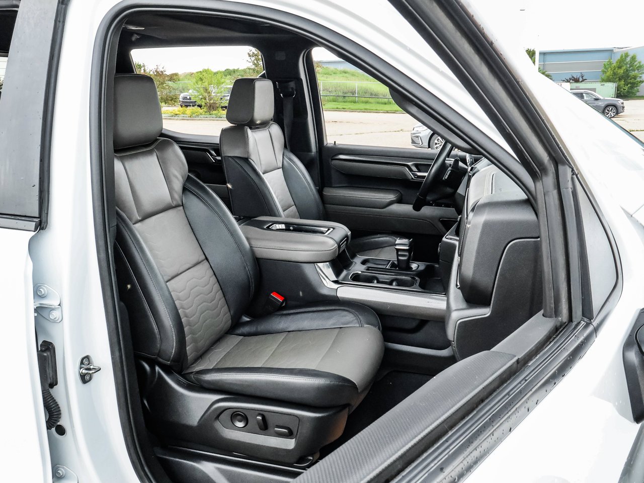 2022 Chevrolet Silverado 1500 4WD Crew Cab 147 ZR2 White Sherwood Park - photo #14