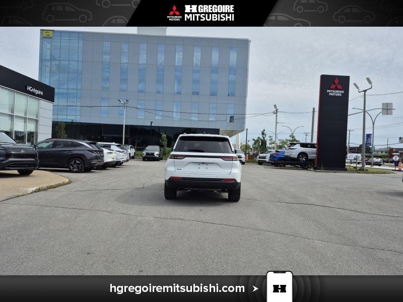 2025 Jeep Grand Cherokee White Blainville - photo #8