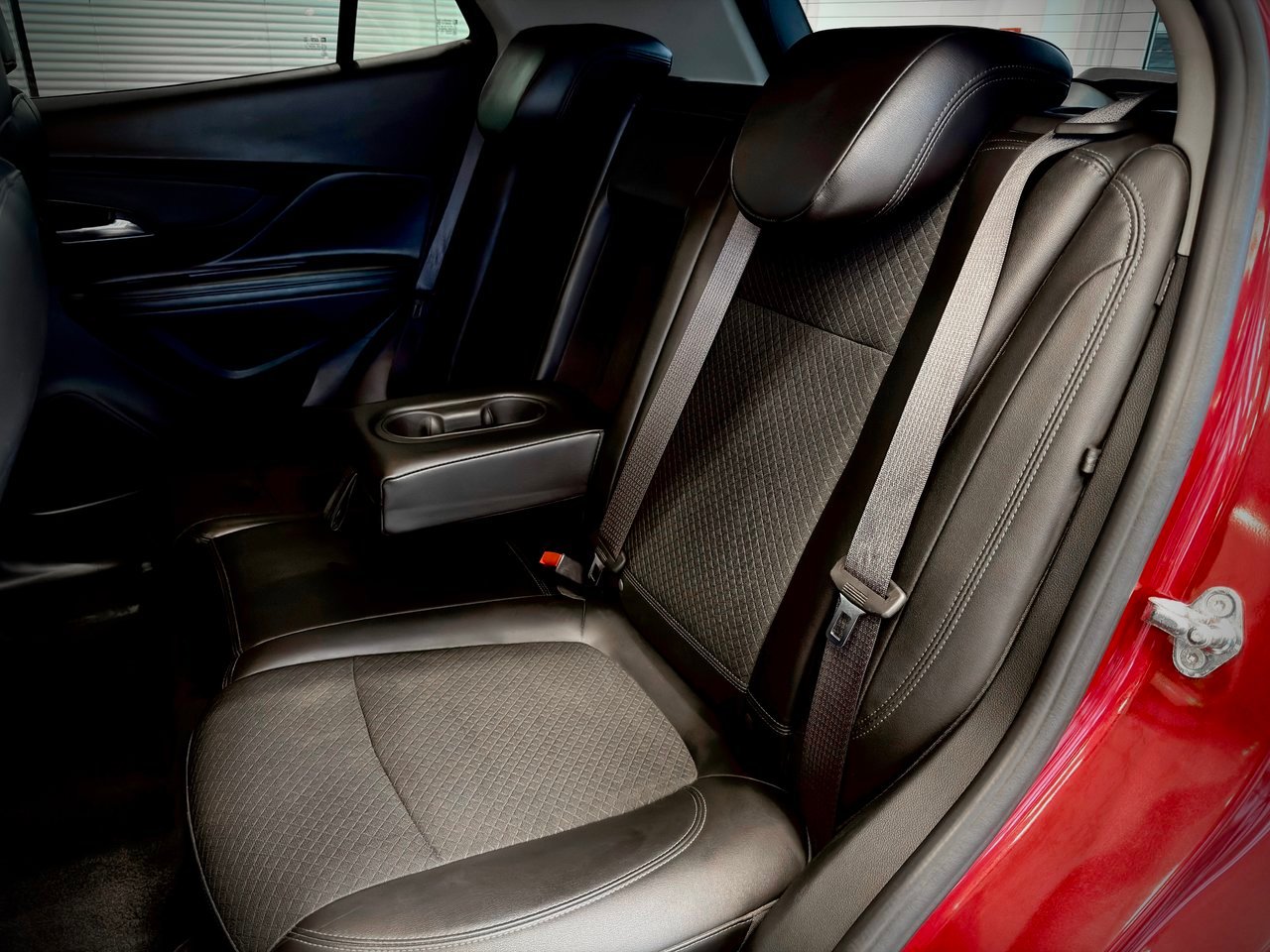 2017 Buick Encore Notre-Dame-des-Prairies - photo #16
