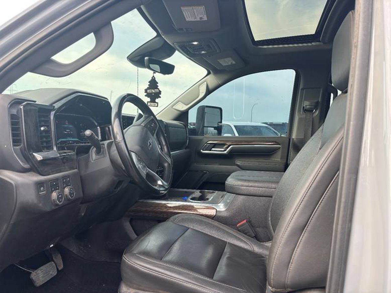2024 Chevrolet Silverado 3500HD 4WD Crew Cab 159 LT Grey Sherwood Park - photo #5