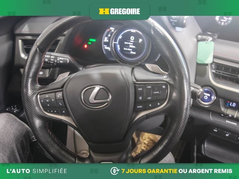2020 Lexus UX White Blainville - photo #18