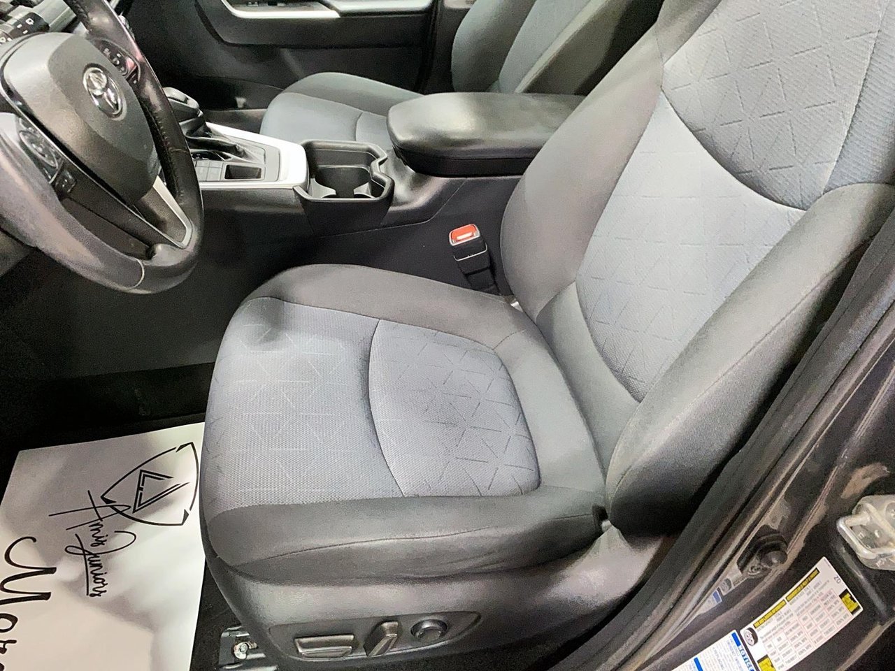 Toyota RAV4 NIV 2T3R1RFV8KW020913 2019 Gris Chicoutimi - photo #10