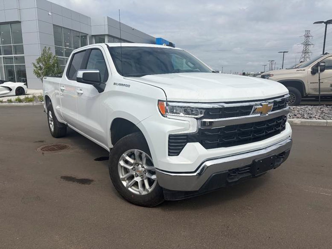 2026 Chevrolet Silverado 1500 4WD Crew Cab 147 LT White Sherwood Park - photo #1
