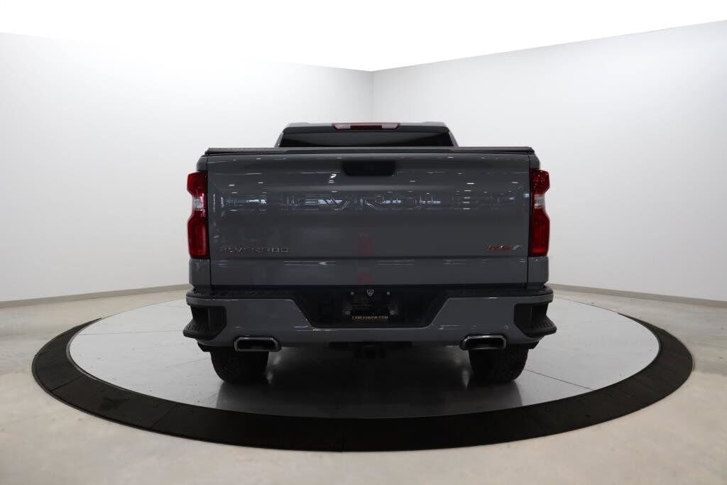 Chevrolet Silverado 1500 NIV 1GCUDEED8RZ166970 2024 Gris Baie-Comeau - photo #4