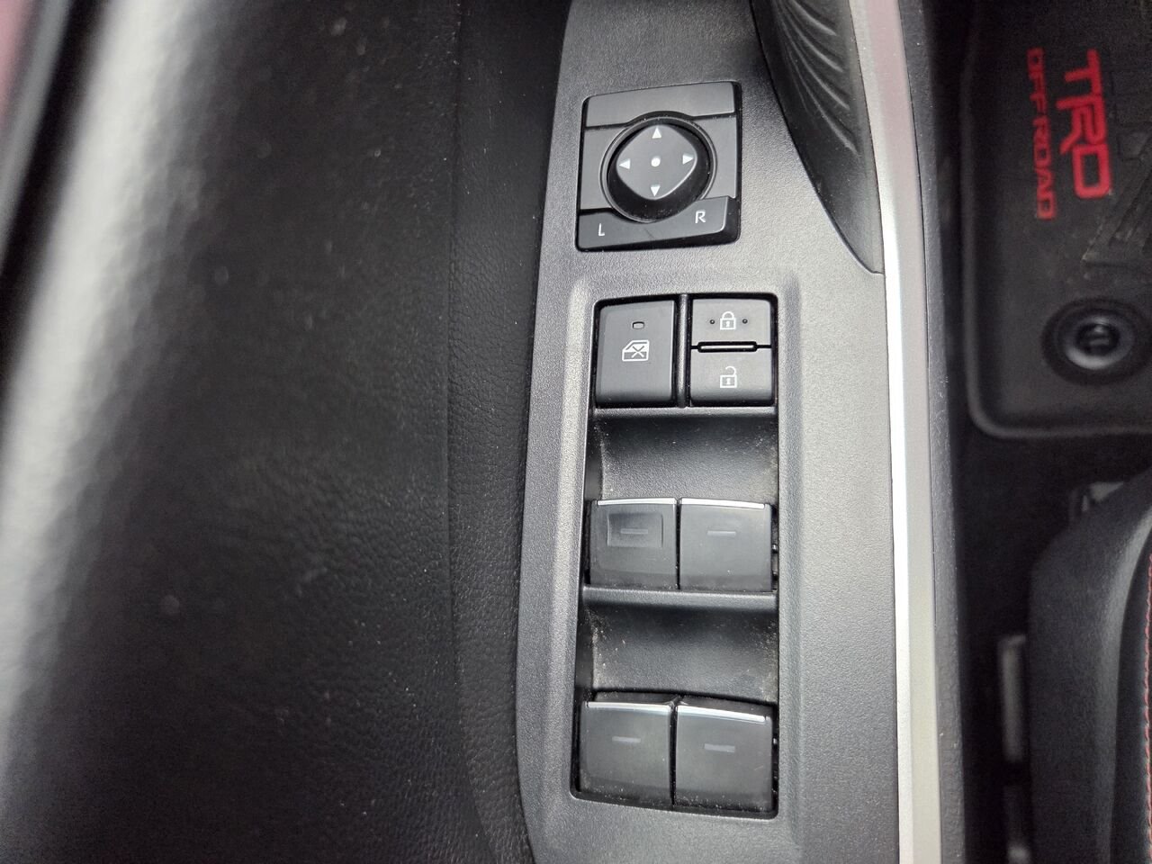 2022 Toyota RAV4 Grey Mont-Laurier - photo #14