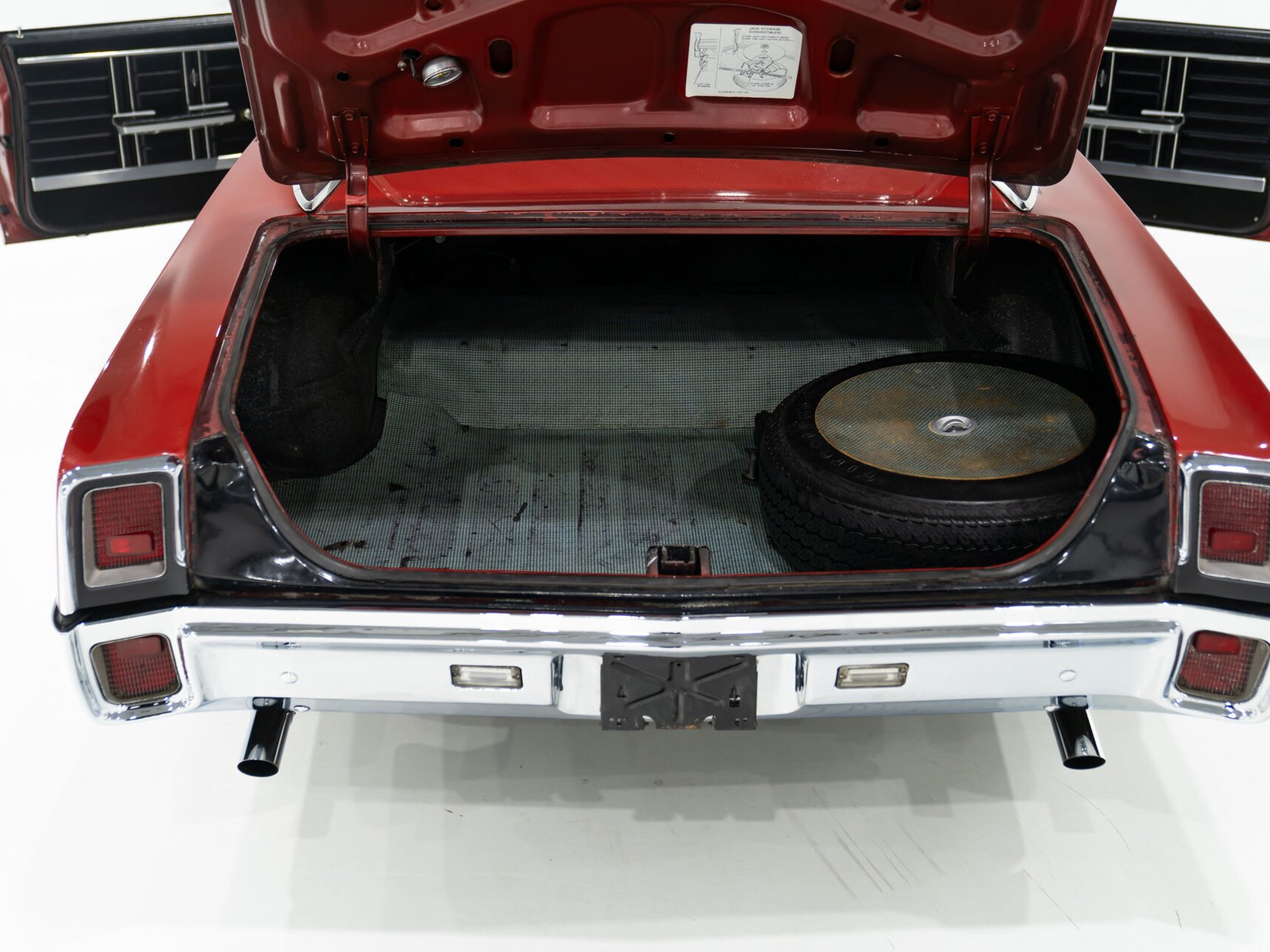 Oldsmobile Cutlass 442 *PRIX EN USD* Numéros entièrement Matching Non restaurée Repeinte une seule fois 1967 Rouge Montréal - photo #101
