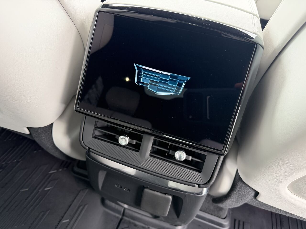 Cadillac VISTIQ Sport AWD FINANCEMENT À PARTIR 3.99% 2026 Bleu Laval - photo #16