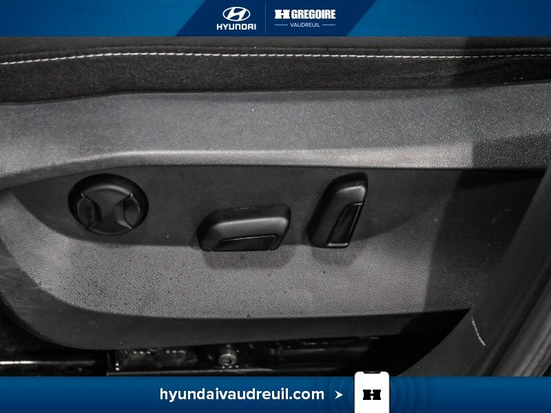 2024 Volkswagen Taos Grey Blainville - photo #18