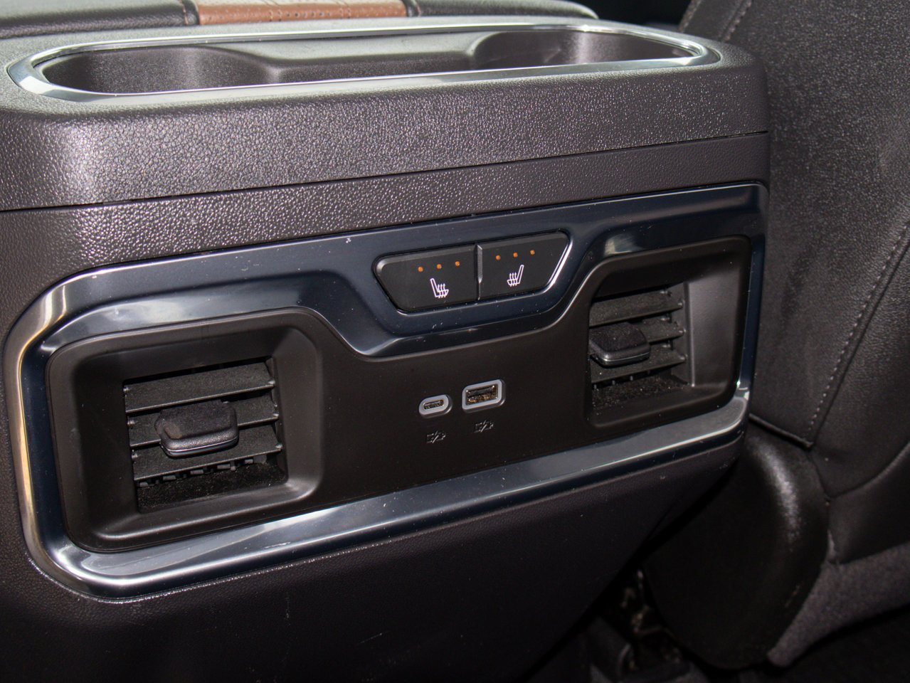 2024 Chevrolet Silverado 1500 4WD Crew Cab 157 High Country Grey Sherwood Park - photo #35