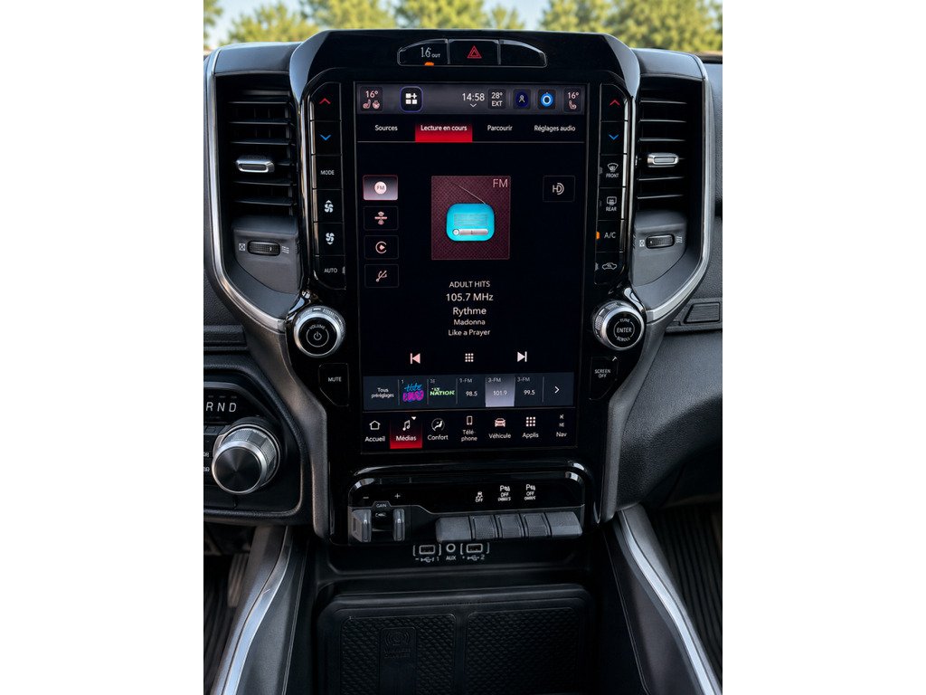 2025 Ram 1500 Red Saint-Basile-le-Grand - photo #4