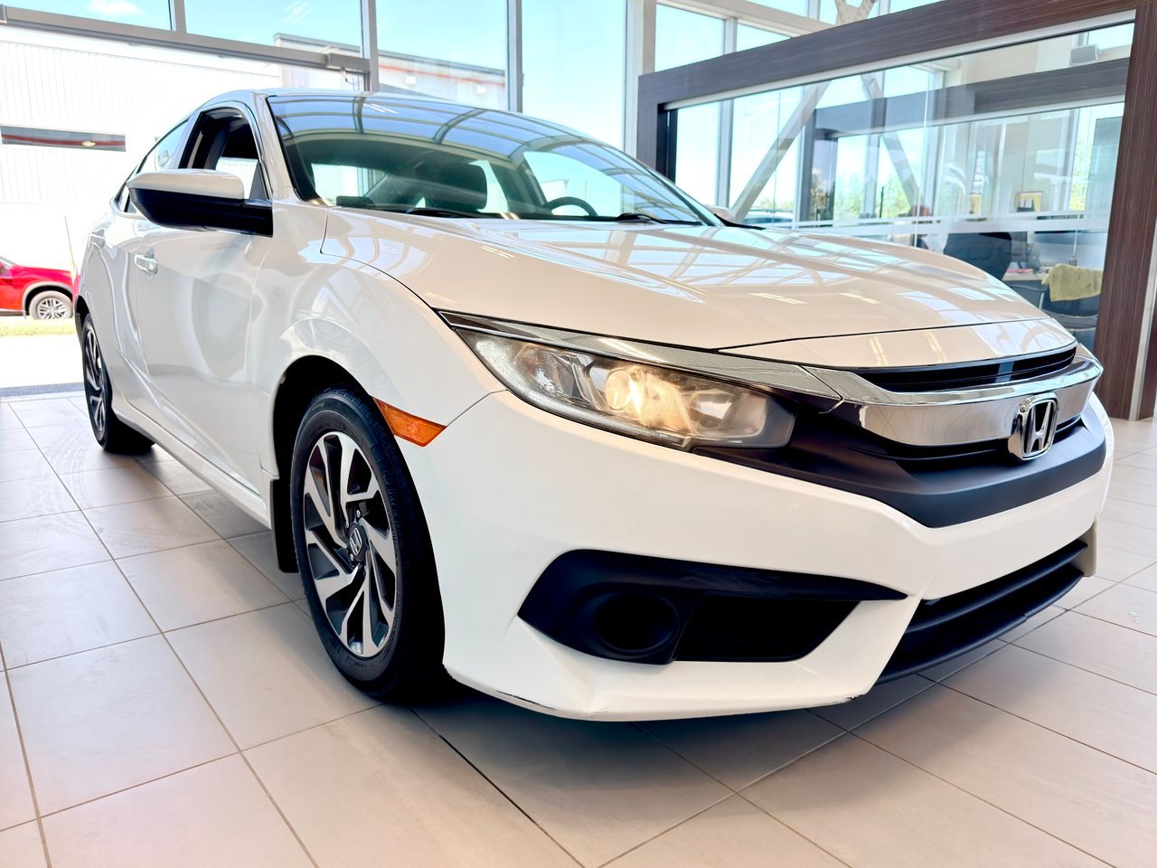 2018 Honda Civic Sedan White Notre-Dame-des-Prairies - photo #6