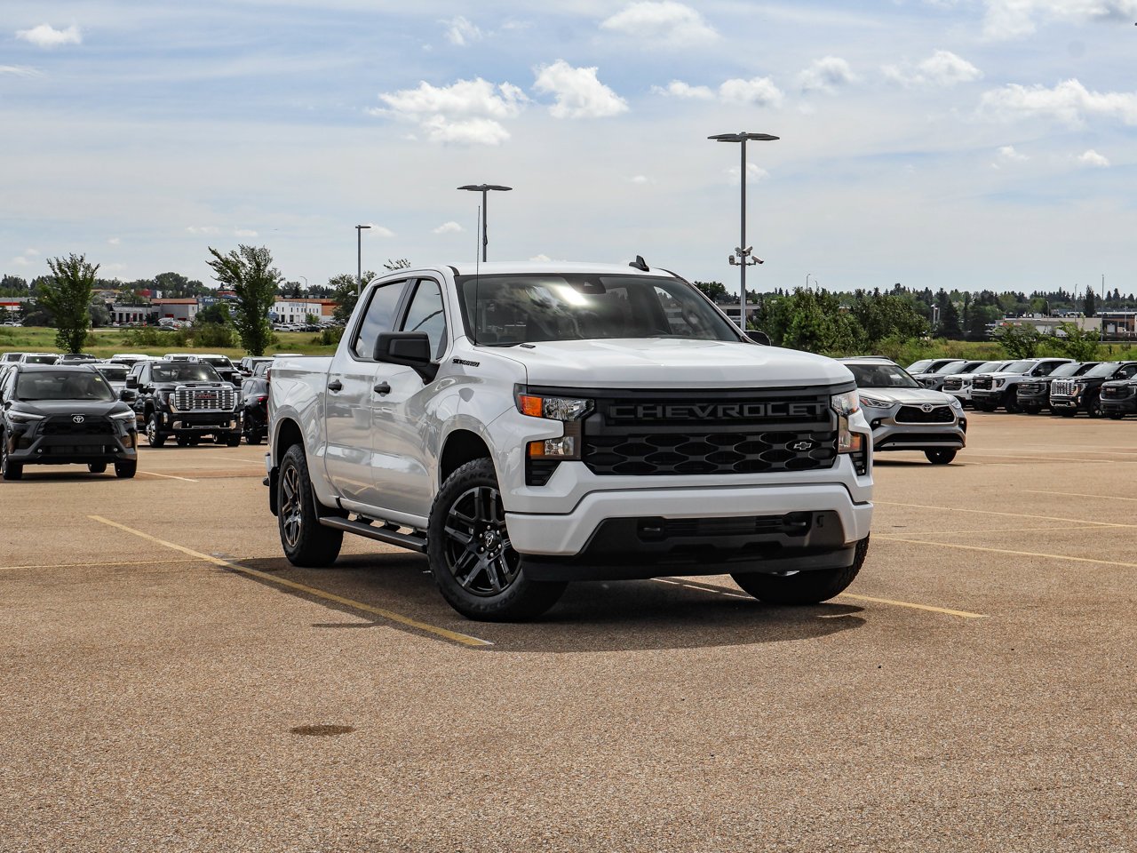 2025 Chevrolet Silverado 1500 4WD Crew Cab 147 Custom White Sherwood Park - photo #1