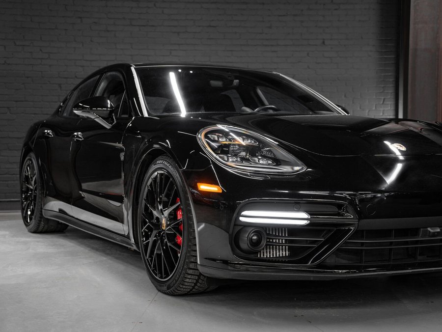 2017 Porsche Panamera 2017 Black