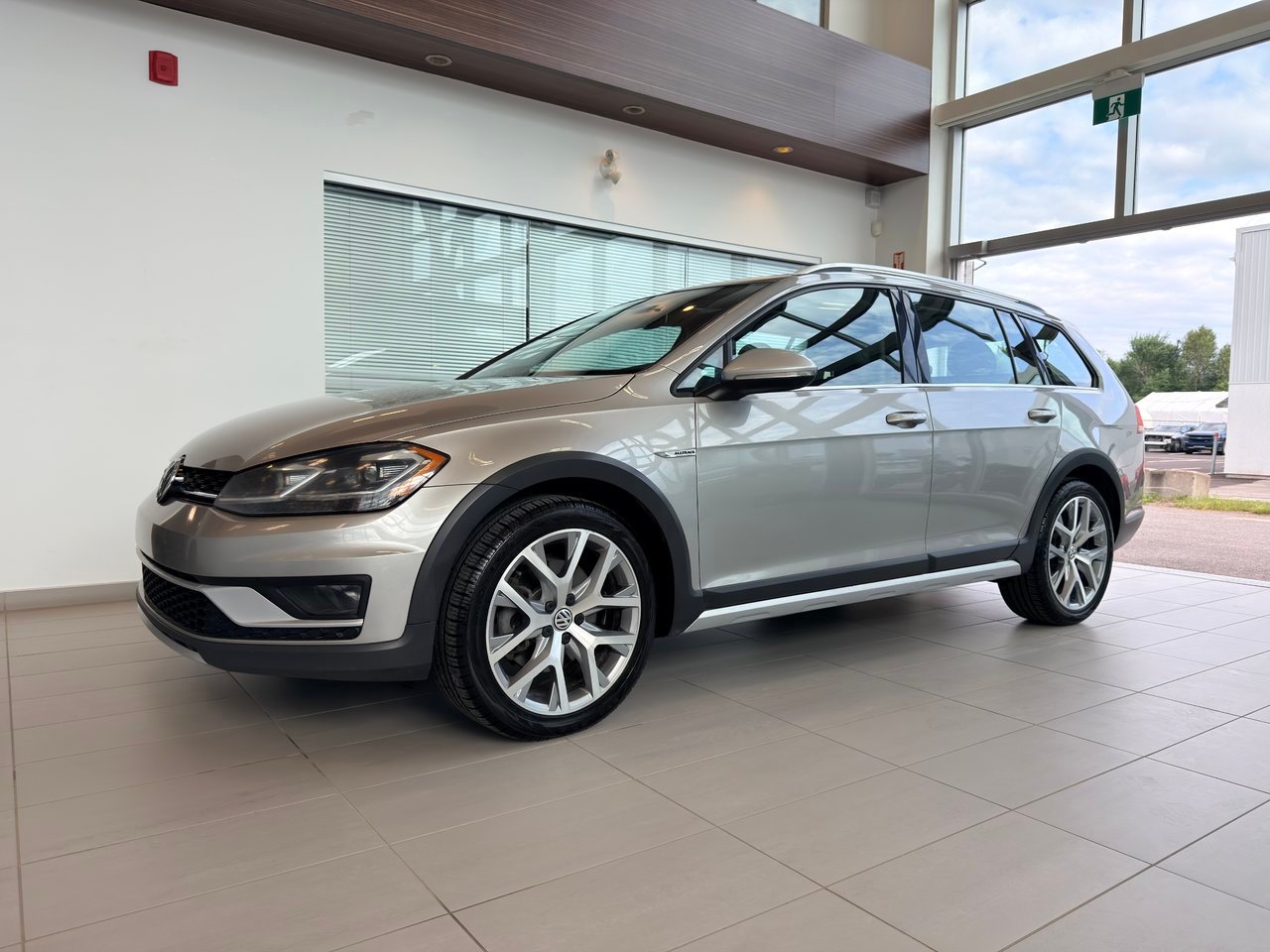 2019 Volkswagen Golf Alltrack Silver Notre-Dame-des-Prairies - photo #3