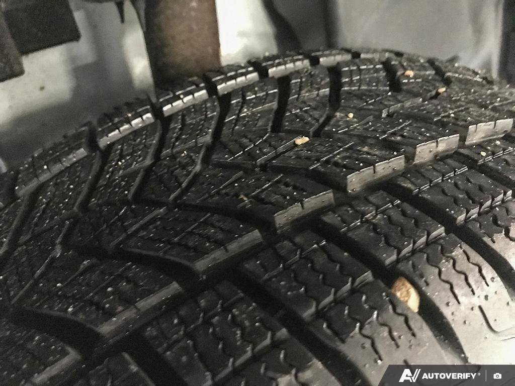 2016 Jeep Renegade 264007B | Trailhawk White Edmonton - photo #6
