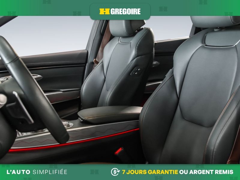 2023 Genesis GV70 White Saint-Eustache - photo #21