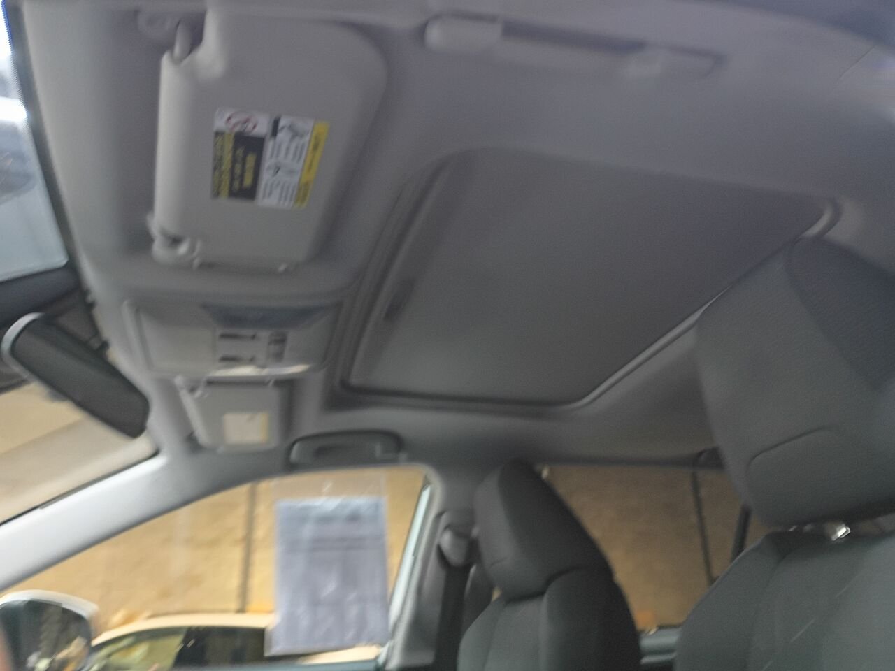 2021 Toyota RAV4 White Blainville - photo #21