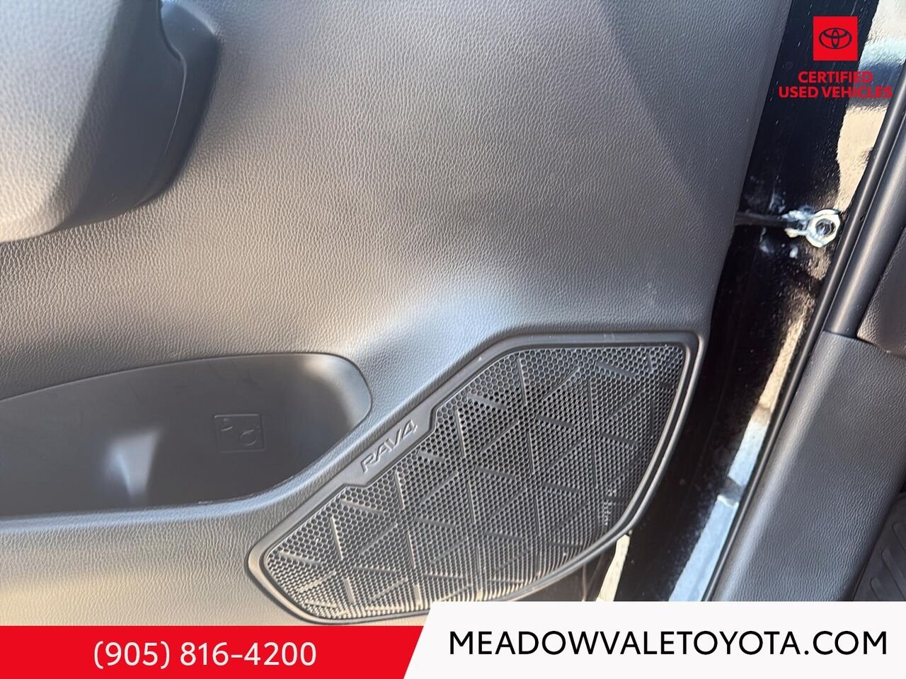 2025 Toyota RAV4 Sunroof, Power Drivers Seat, Heated Front Seats and Steering Wheel, Power Trunk, 17" Alloy's Midnight Black Metallic Mississauga - photo #40