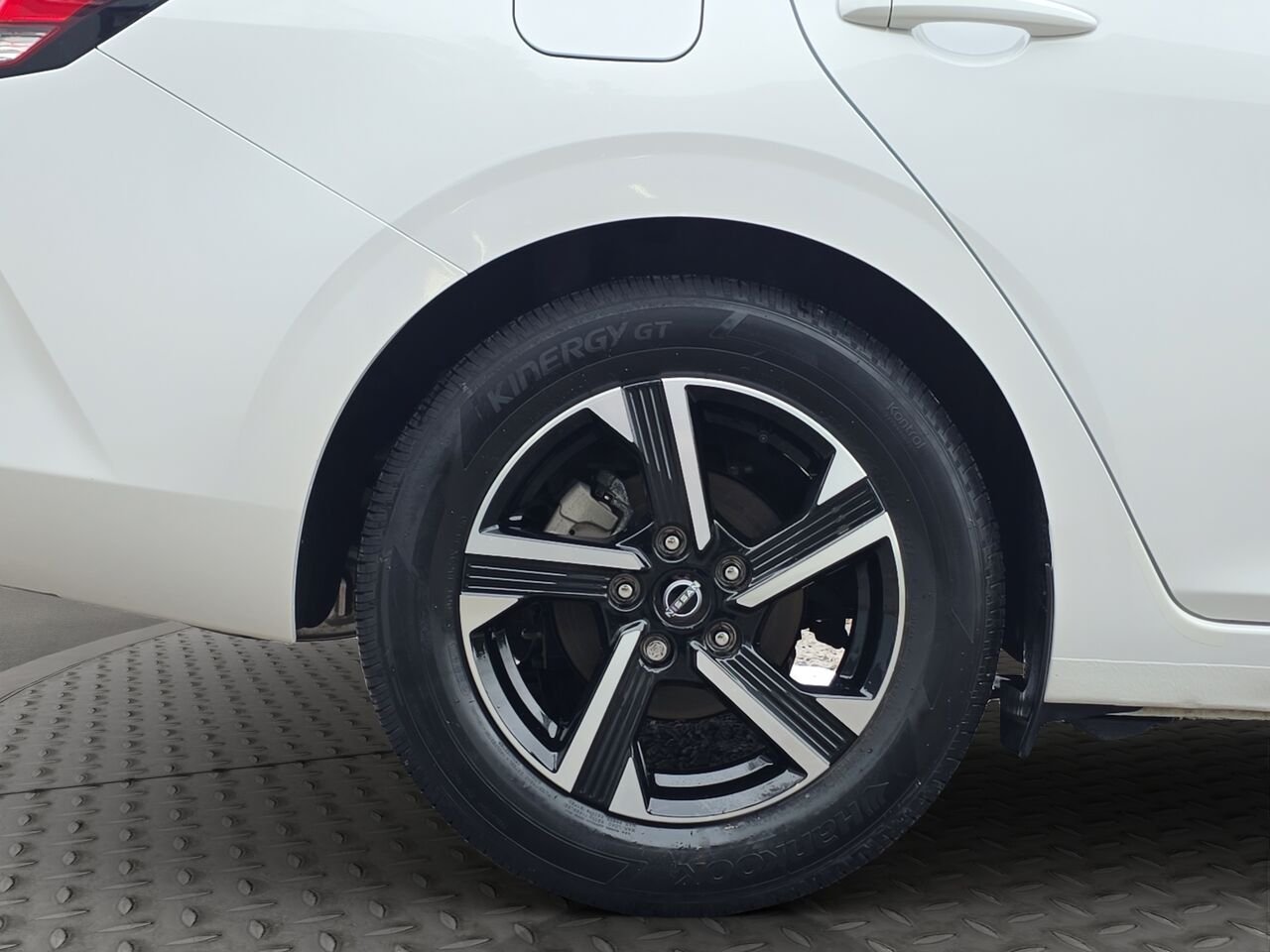 2024 Nissan Sentra SV CVT, toit ouvrant, écran tactile, sièges chauffants White Val-David - photo #25