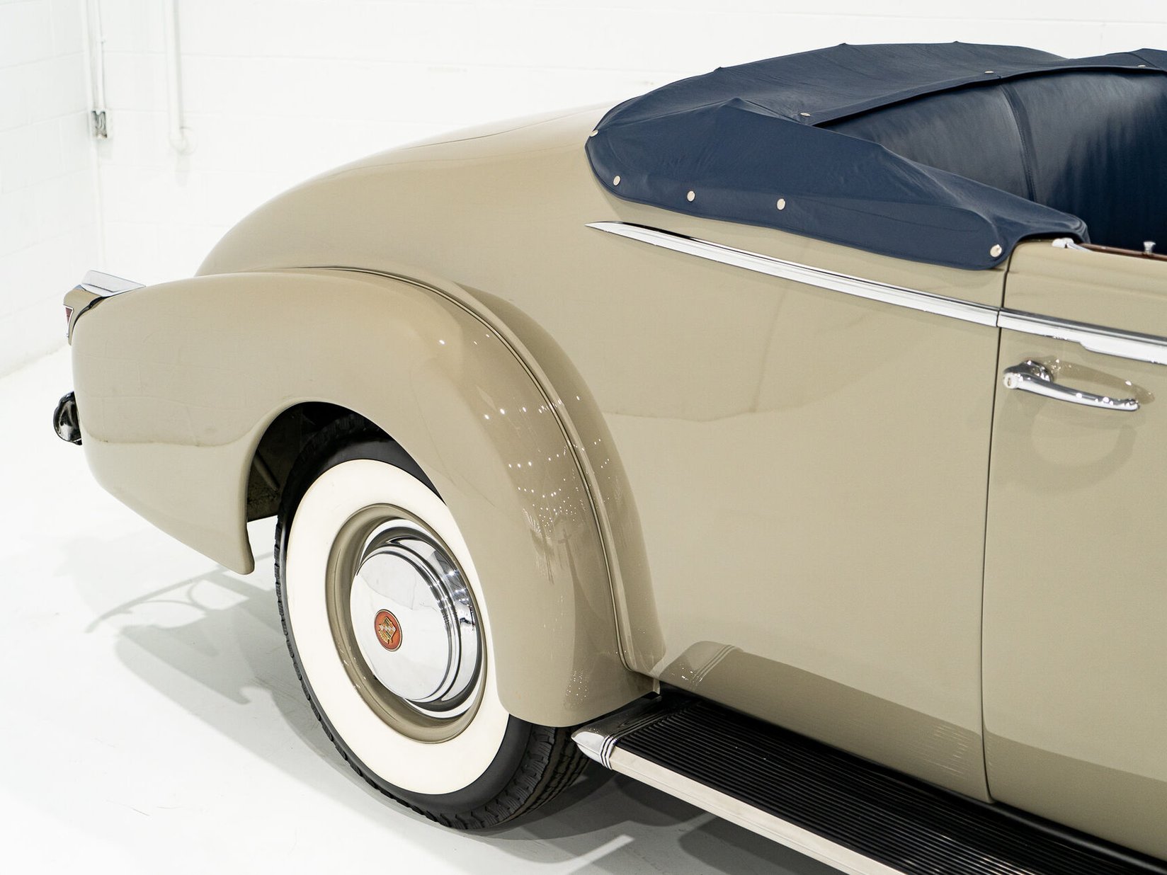 Cadillac Series 75 1 of 27 built. Former CCCA National first prize winner *PRICE IN USD* 1939 Brun Montréal - photo #42