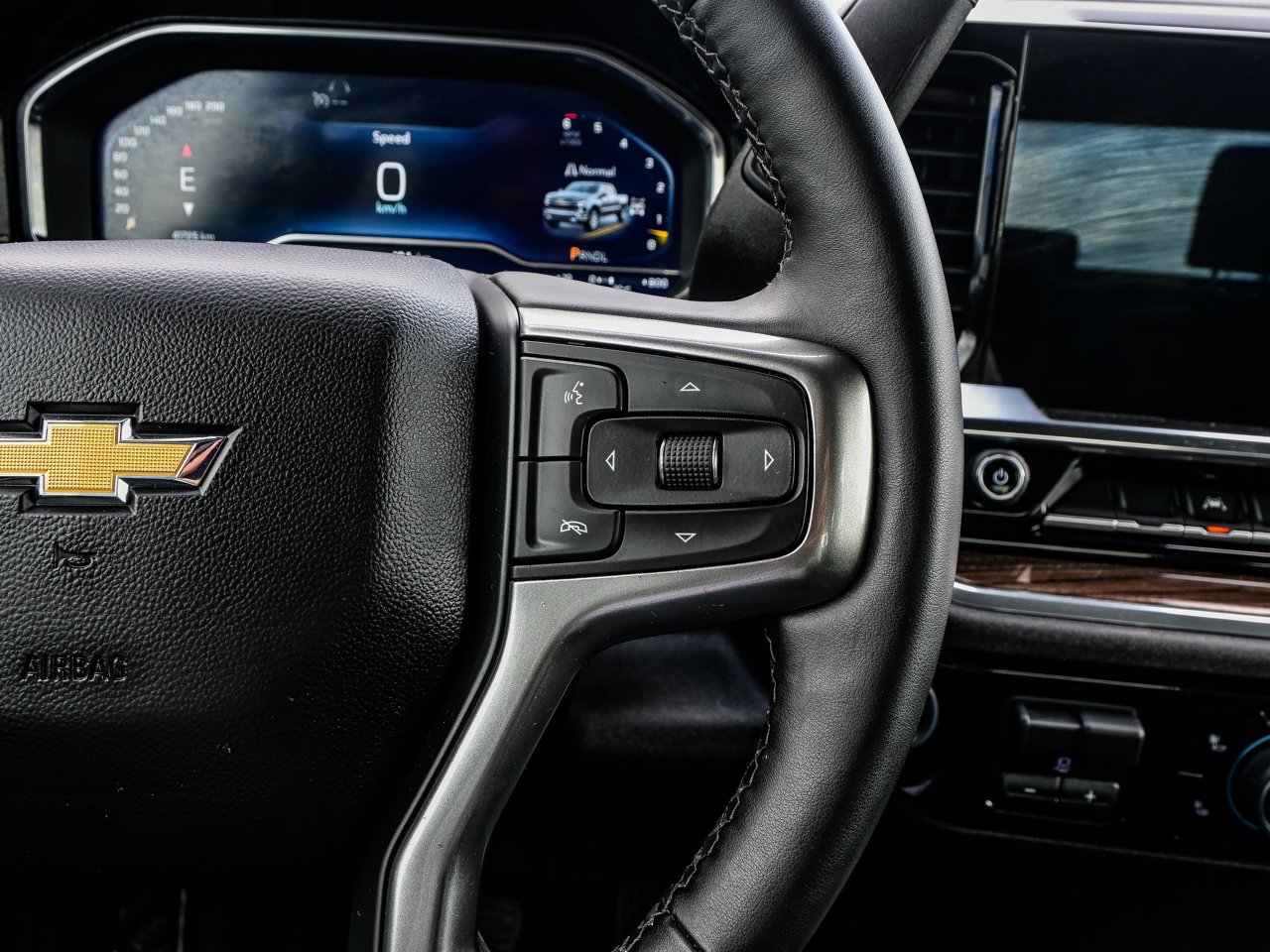 2025 Chevrolet Silverado 1500 4WD Crew Cab 147 LT Grey Sherwood Park - photo #22