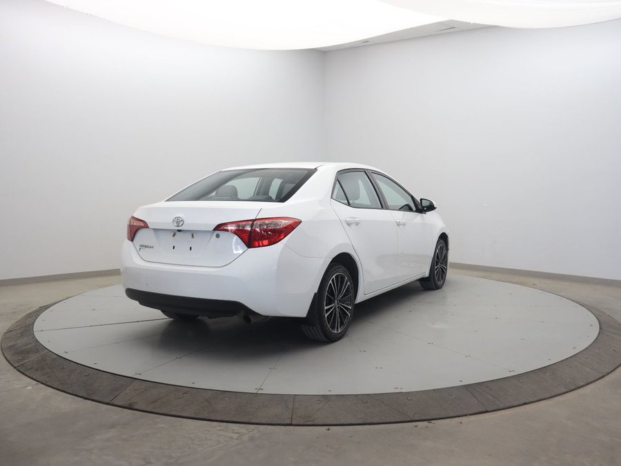2018 Toyota Corolla 2018 White