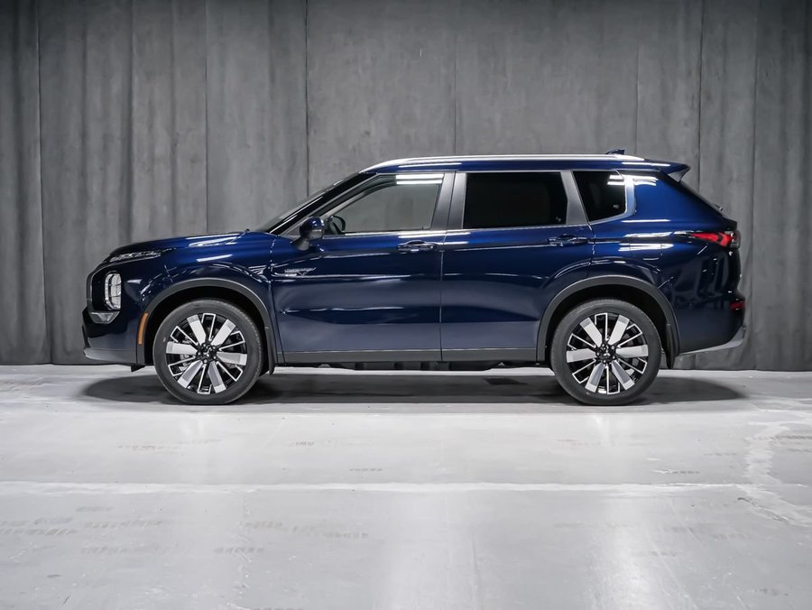 2026 Mitsubishi Outlander Plug-In Hybrid SEL Cosmic Blue Metallic