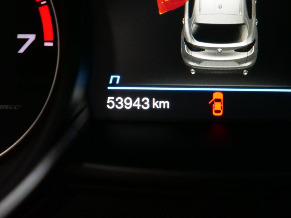 Alfa Romeo Stelvio Sprint 2023 Gris Montréal - photo #9