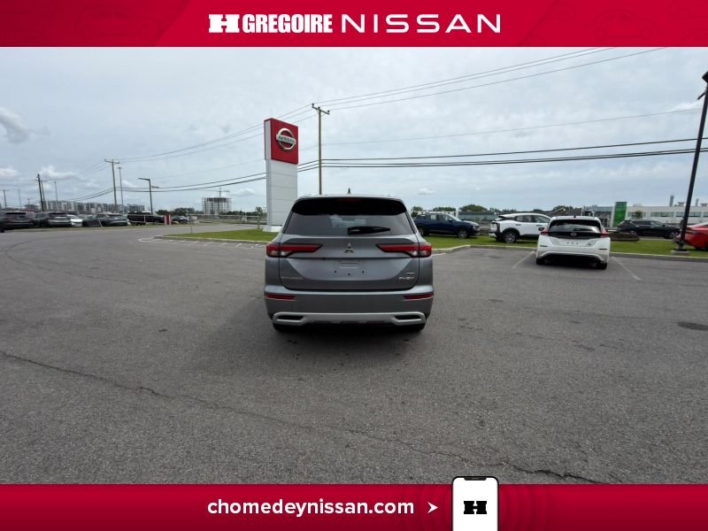 Mitsubishi Outlander CL7236 | LE * PHEV * AWD * Toit * Semi Cuir * Caméra * 2024 Gris Laval - photo #8
