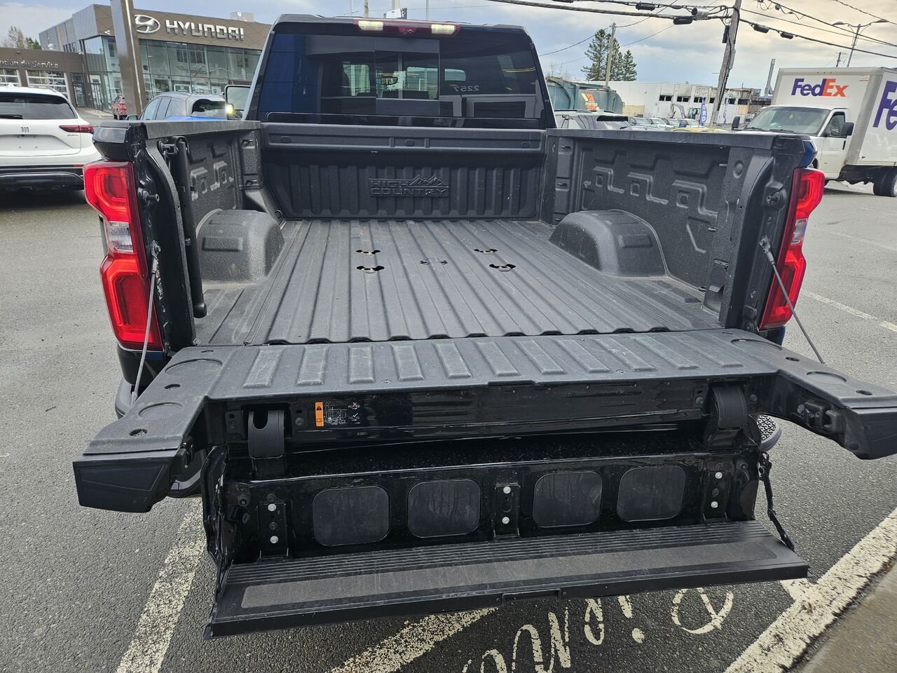 2023 Chevrolet Silverado 2500HD High Country cabine multiplace 4RM 159 po Black Thetford Mines - photo #24