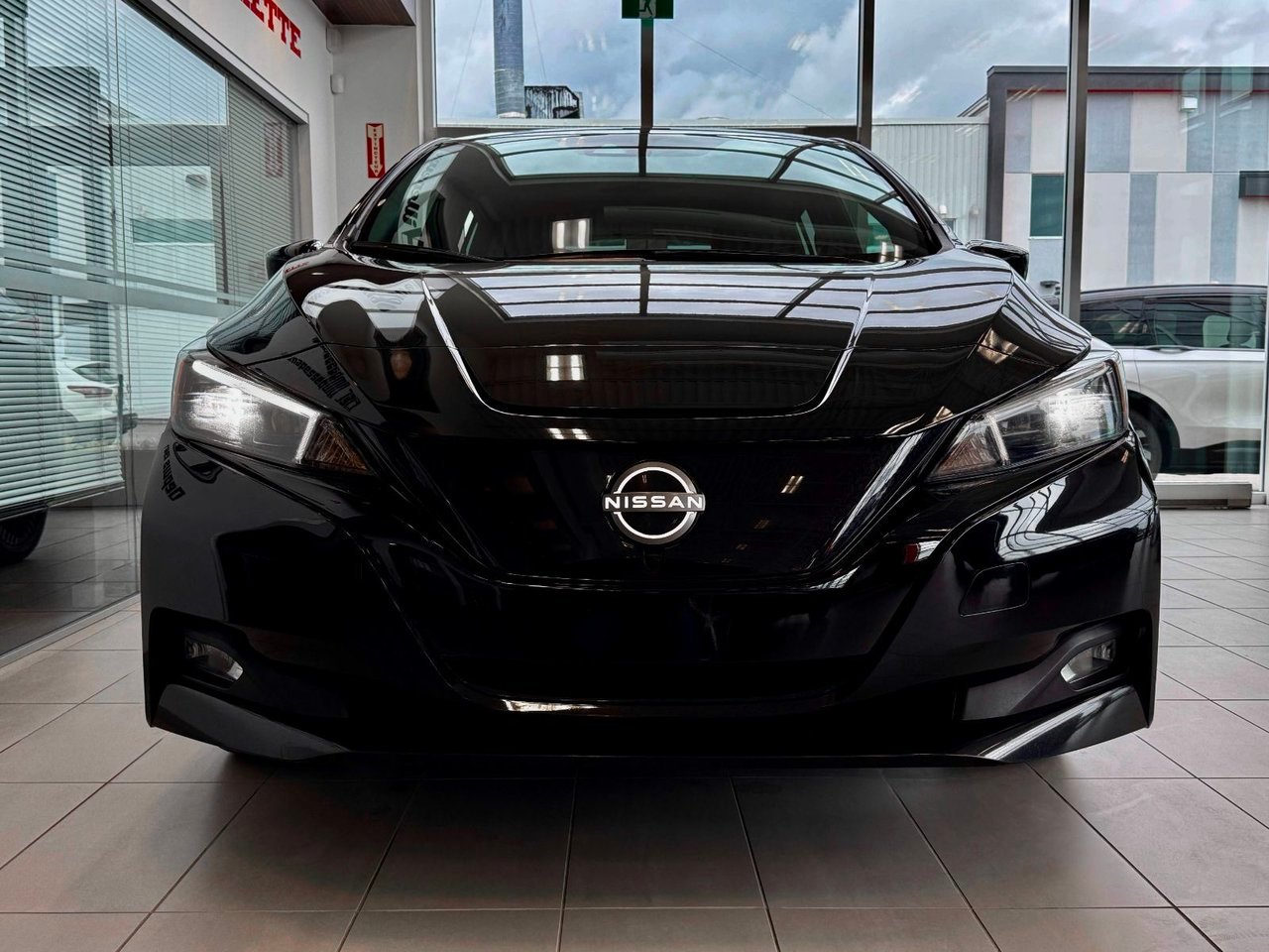 2023 Nissan Leaf Notre-Dame-des-Prairies - photo #2