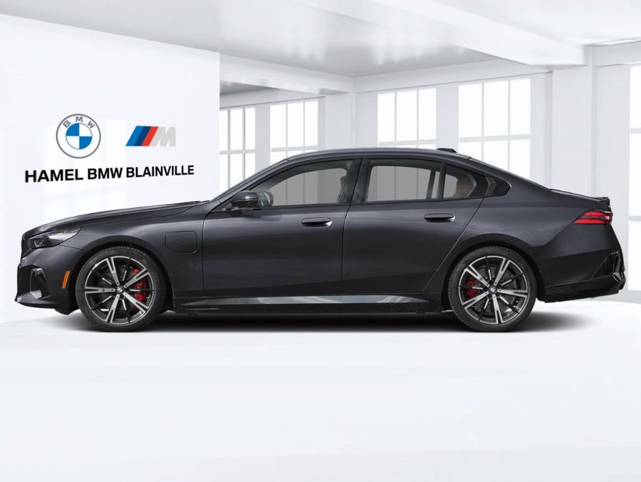 BMW Série 5 2027 2027 Noir saphir métallisé