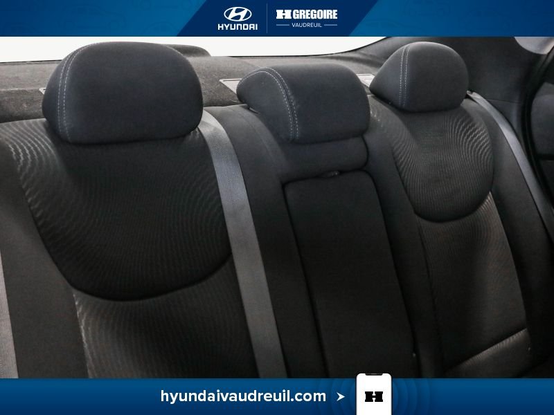2016 Hyundai Elantra White Laval - photo #28