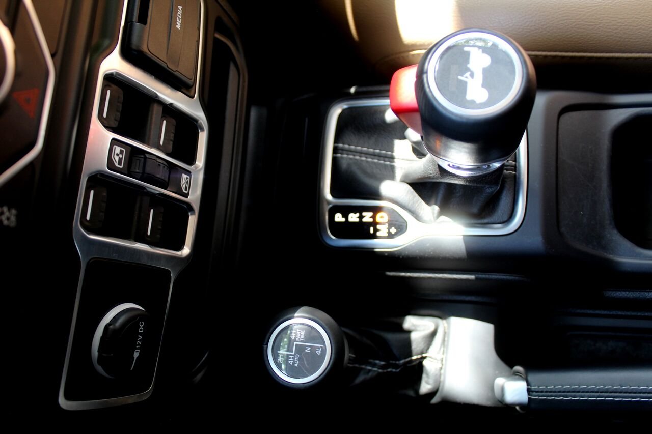 2022 Jeep Wrangler 4xe VIN: 1C4JJXP6XNW107114 White Sainte-Rose - photo #15