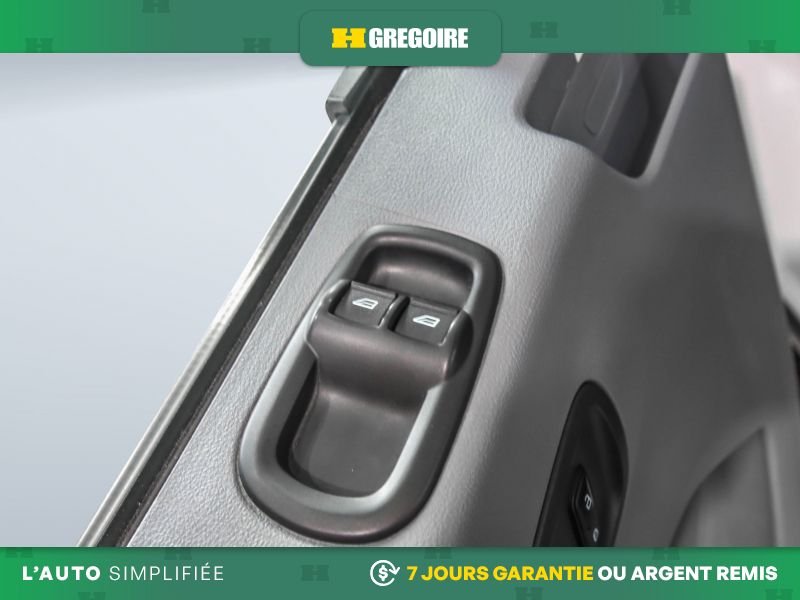 2019 Ford TRANSIT White Blainville - photo #17