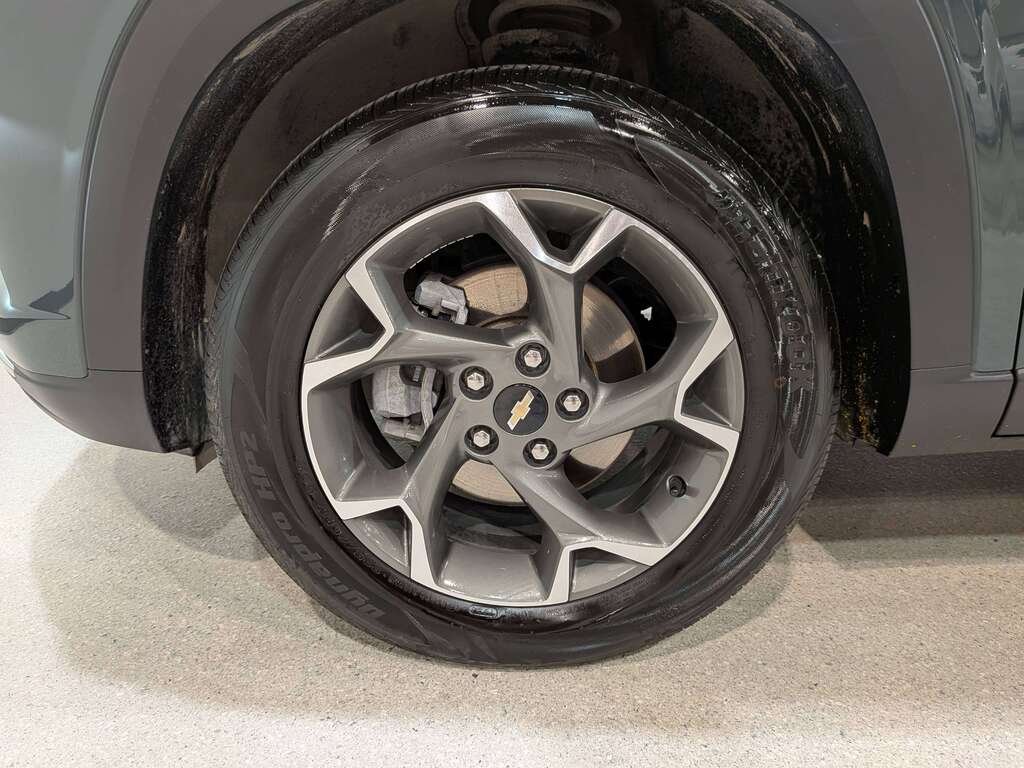 2025 Chevrolet Trax FWD 4dr LT Grey Val-David - photo #32