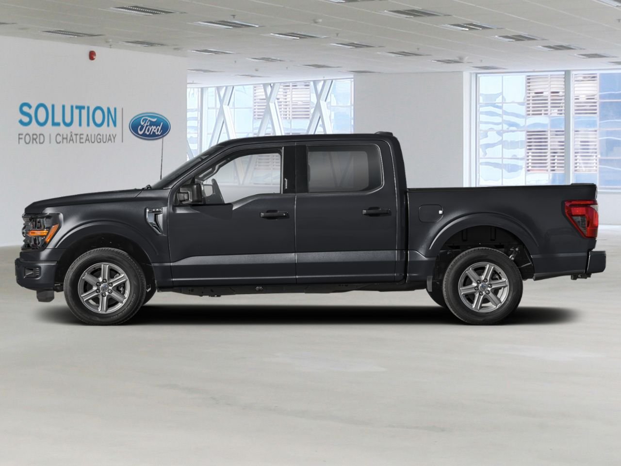 Ford F-150 XLT CABINE SUPERCREW 4RM CAISSE DE 6,5 PI 2026 Noir agate métallisé Châteauguay - photo #2