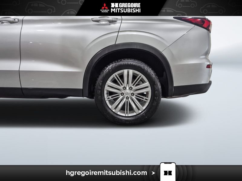 2022 Mitsubishi Outlander Grey Blainville - photo #11