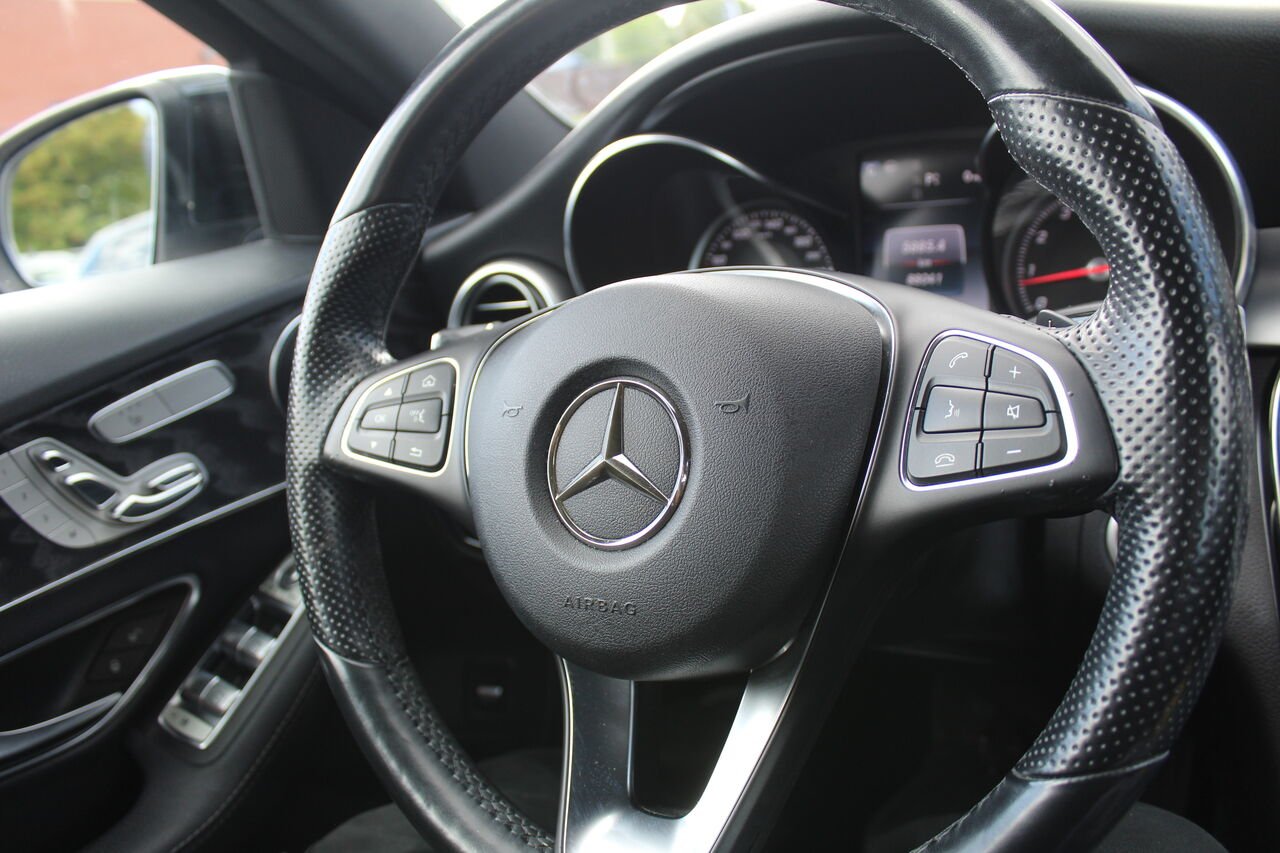 2018 Mercedes-Benz Classe-C VIN: 55SWF4KB3JU264149 White Sainte-Rose - photo #14