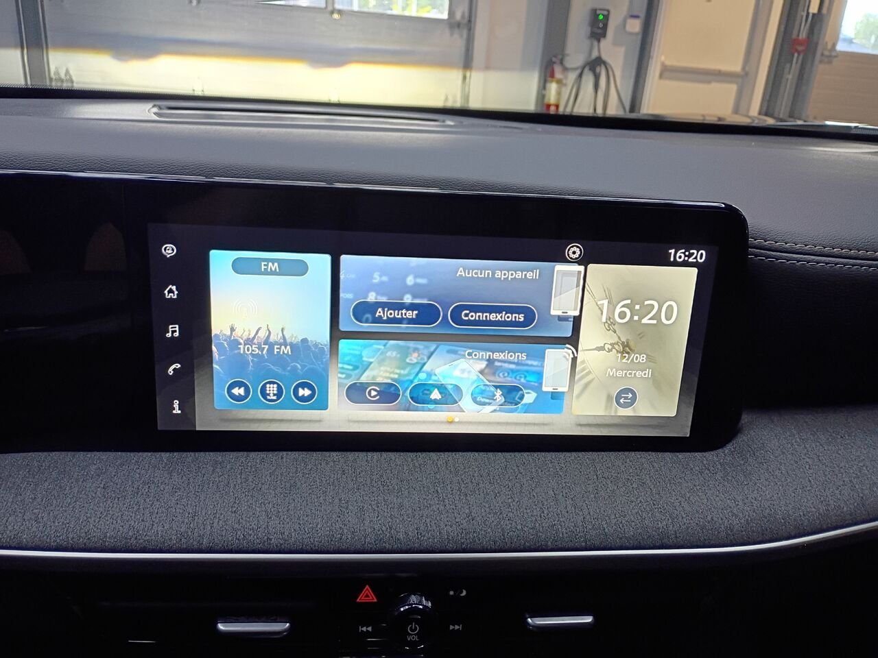 Nissan Kicks 2025 Gris Blainville - photo #24