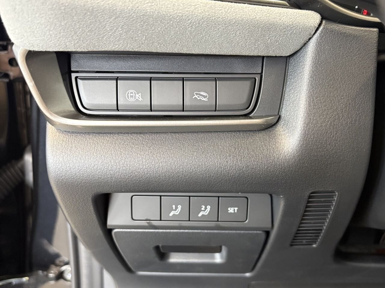 2026 MAZDA CX-30 GS KURO Snowflake White Pearl Châteauguay - photo #8