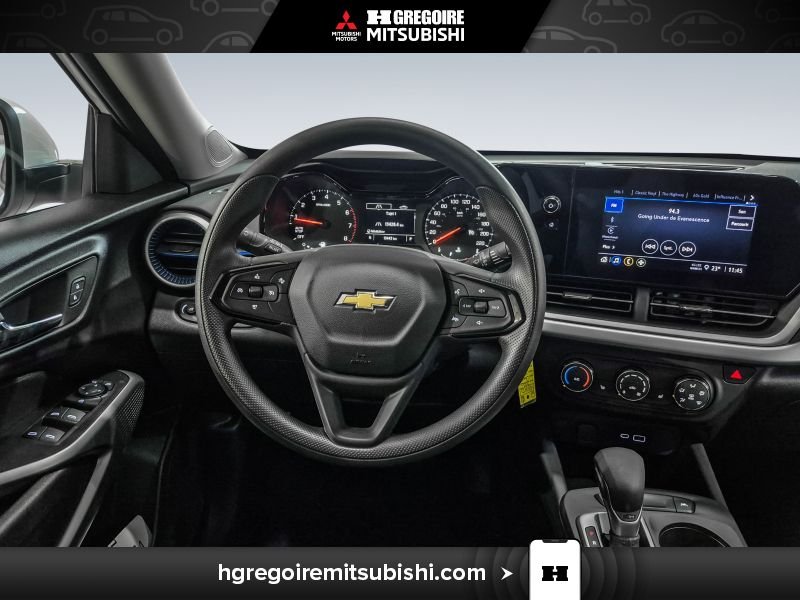 2025 Chevrolet Trax White Saint-Eustache - photo #16