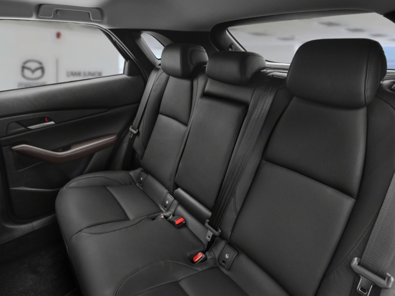 2026 Mazda CX-30 VIN 3MVDMBDL9TM132633 Aero Grey Metallic Chicoutimi - photo #3