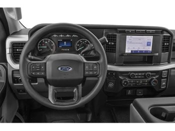 Ford Super Duty F-350 à roues arrière simples XL