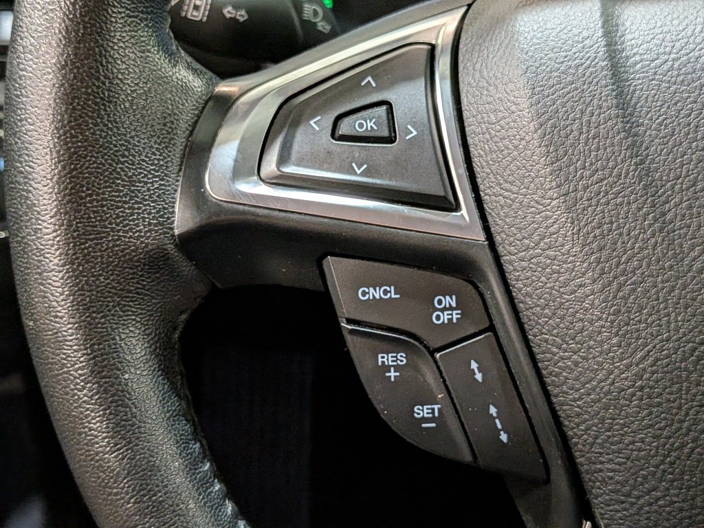 2020 Ford Fusion Energi Titanium FWD Black Val-David - photo #15