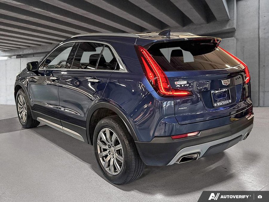 2021 Cadillac XT4 2021 Blue