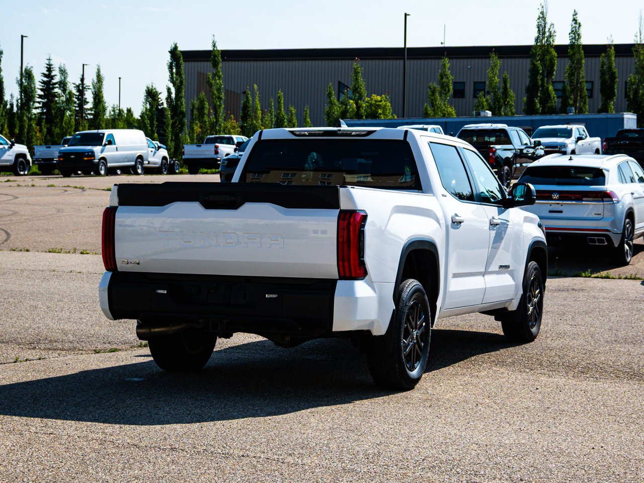 2025 Toyota Tundra 4x4 Crewmax SR White Sherwood Park - photo #12