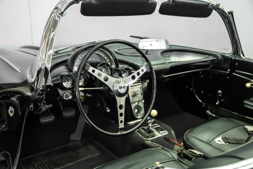 Chevrolet Corvette 1962 Noir Montréal - photo #24