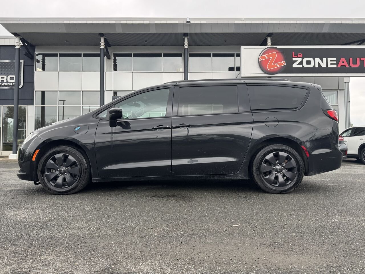 Chrysler Pacifica Hybrid 2019 Noir Granby - photo #2